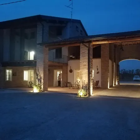 L'antico Fienile Alloggio per agriturismo *